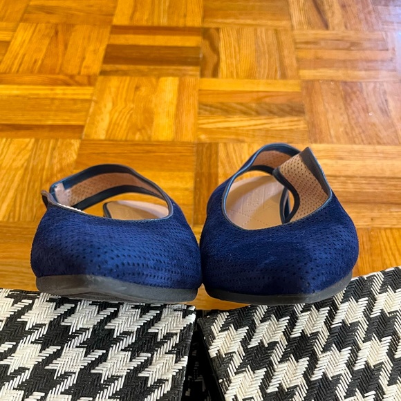 Block Heel Dark Blue Suede - Picture 8 of 8